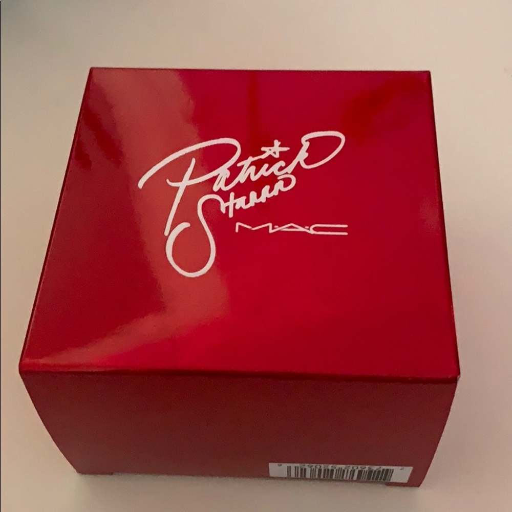 Patrick’s Powder MAC Cosmetics